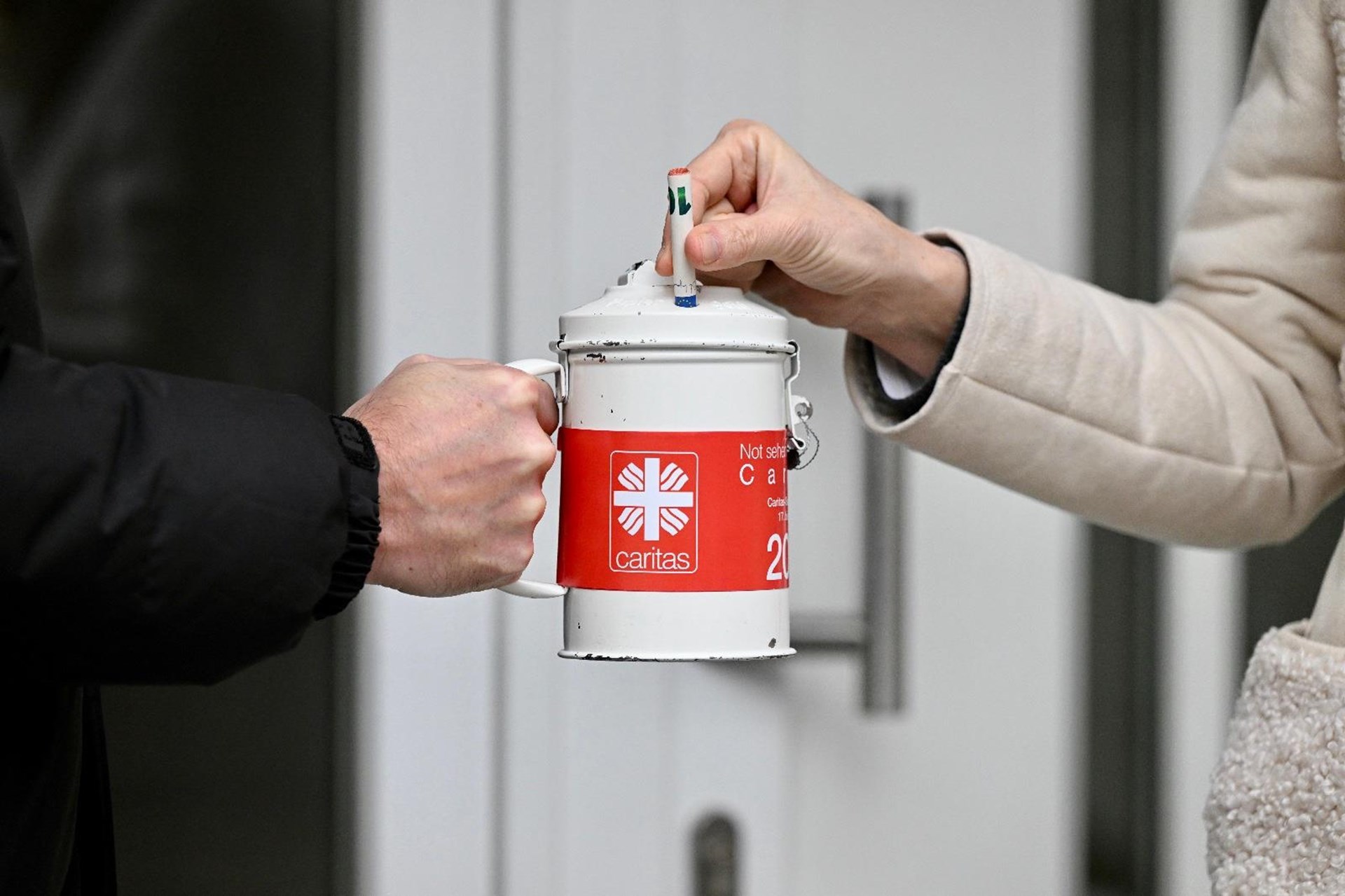 Die Caritas und rund 600 Pfarreien im Bistum Regensburg veranstalten gemeinsam die Herbstsammlung 2026 vom 28. September bis 4. Oktober, Auftakt ist
die Kirchenkollekte am Sonntag, 27. September. 